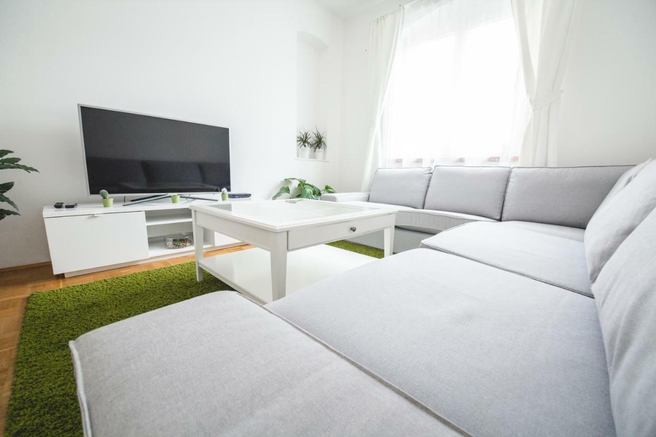 Ferienwohnung Alpi ガルミッシュ・パルテンキルヒェン エクステリア 写真